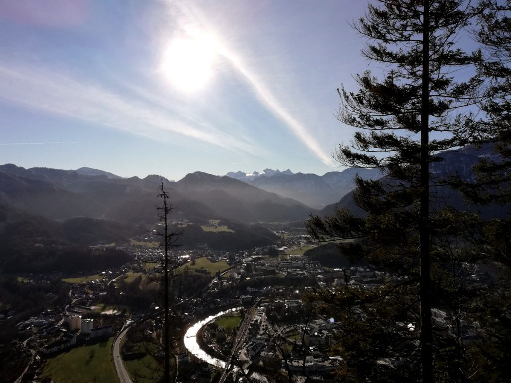 Blick auf Bad Ischl und das umliegende Gebirge