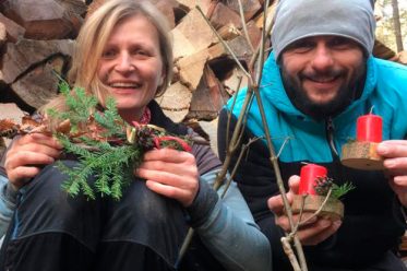 Gabriele & Tom mit selbst Gebasteltem